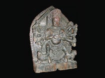 Buyuhyn-wana <BR>The transformative persona