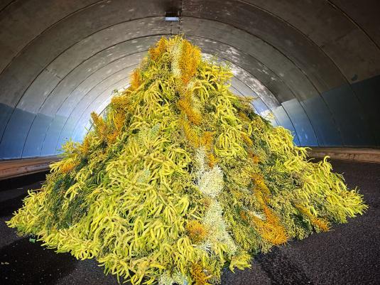 sculpture made native flowers