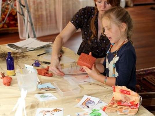 Michelle Dawson &amp; Lucy Murray creating artwork